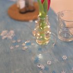 Leuchtende Tischdekoration in der Jugendherberge Gerolstein