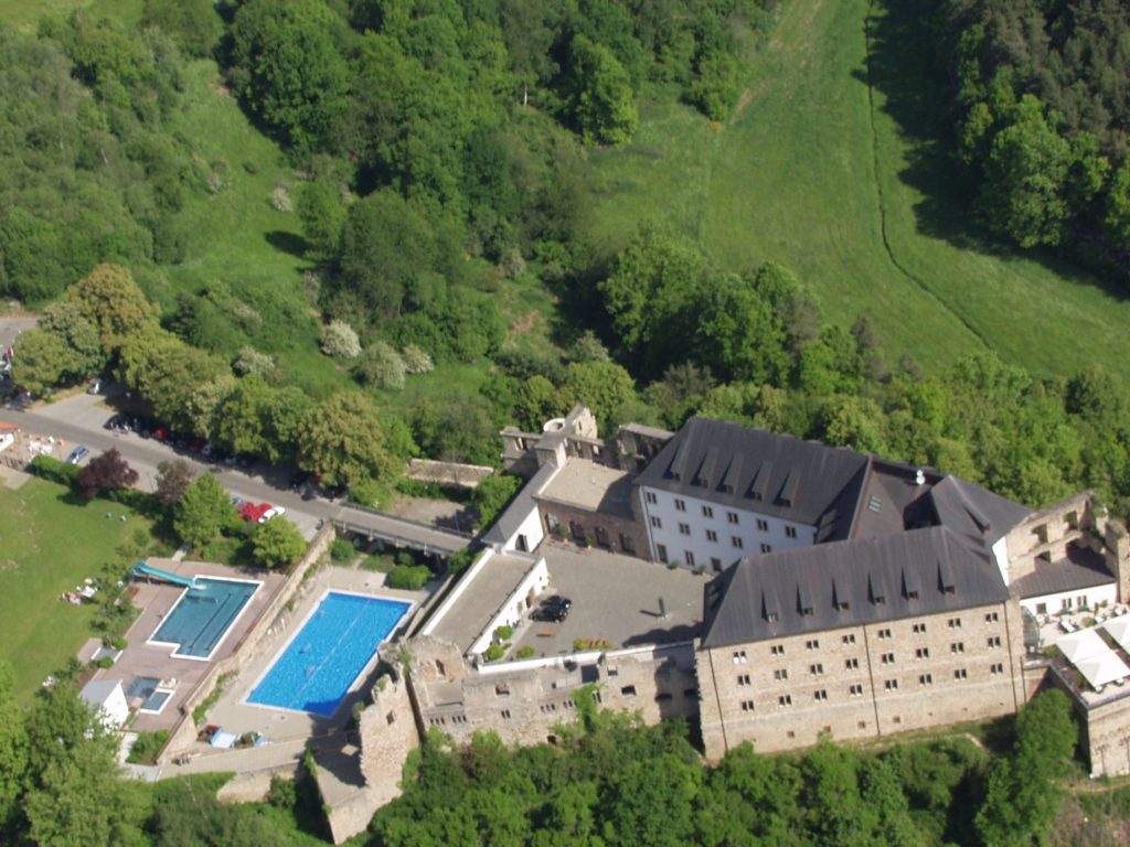 Burg-Jugendherberge Altleiningen in der Pfalz