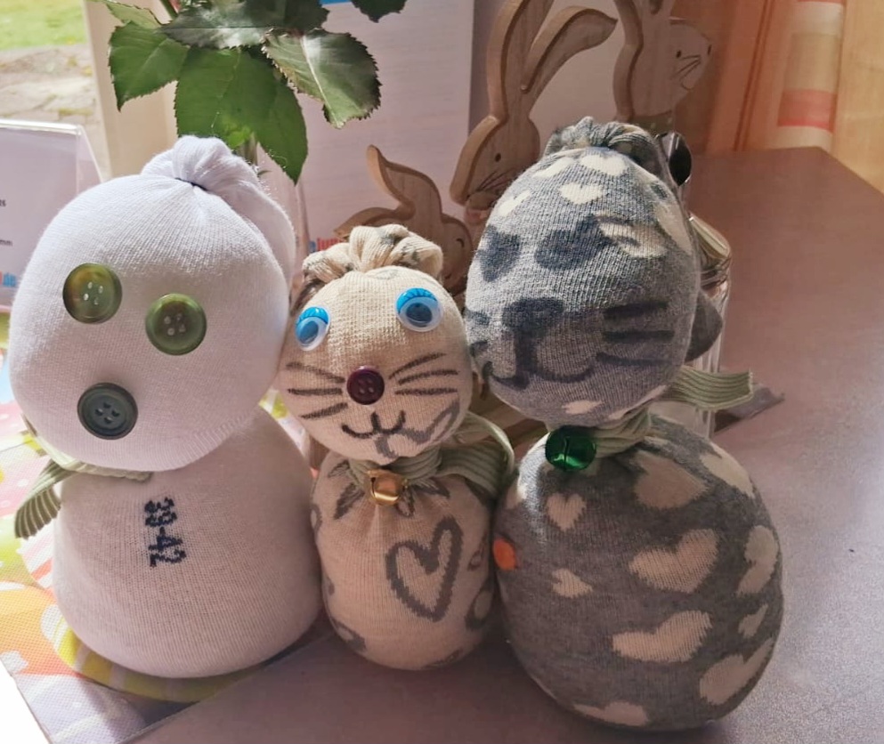 Gebastelte Hasen aus Socken 