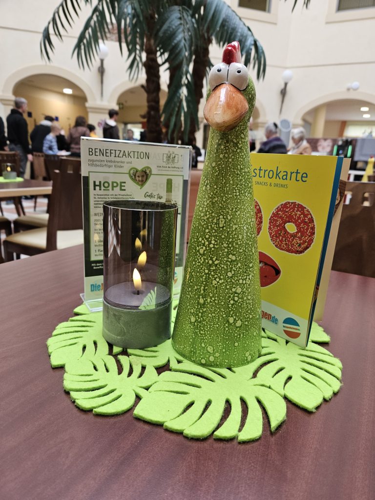 Osterdekoration im Bistro der Jugendherberge Homburg 