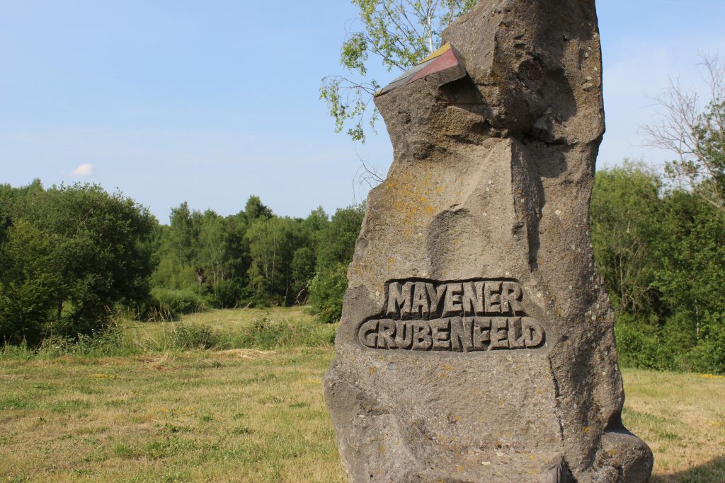 Das Mayener Grubenfeld ist eine uralte Bergbaulandschaft. Im Museumssteinbruch erleben die Besucher das Geschehen hautnah mit.