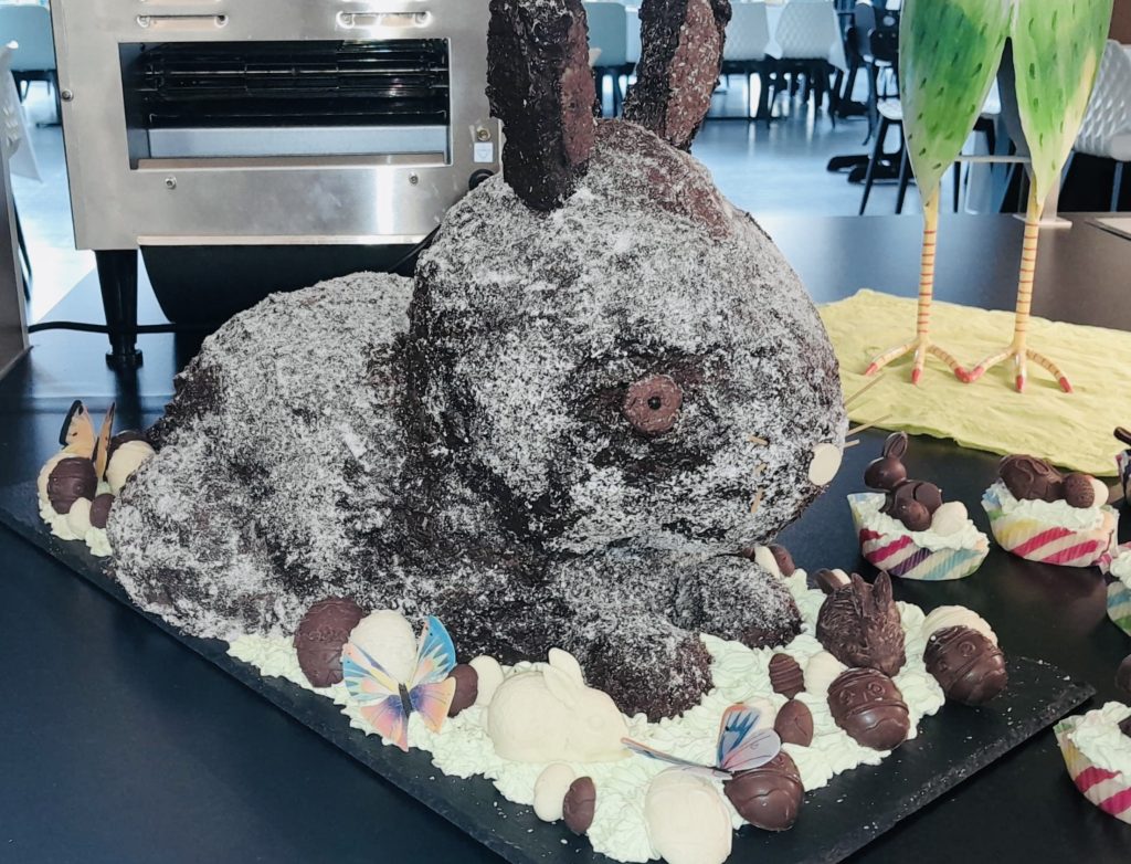 Kuchen in Form eines Hasen 
