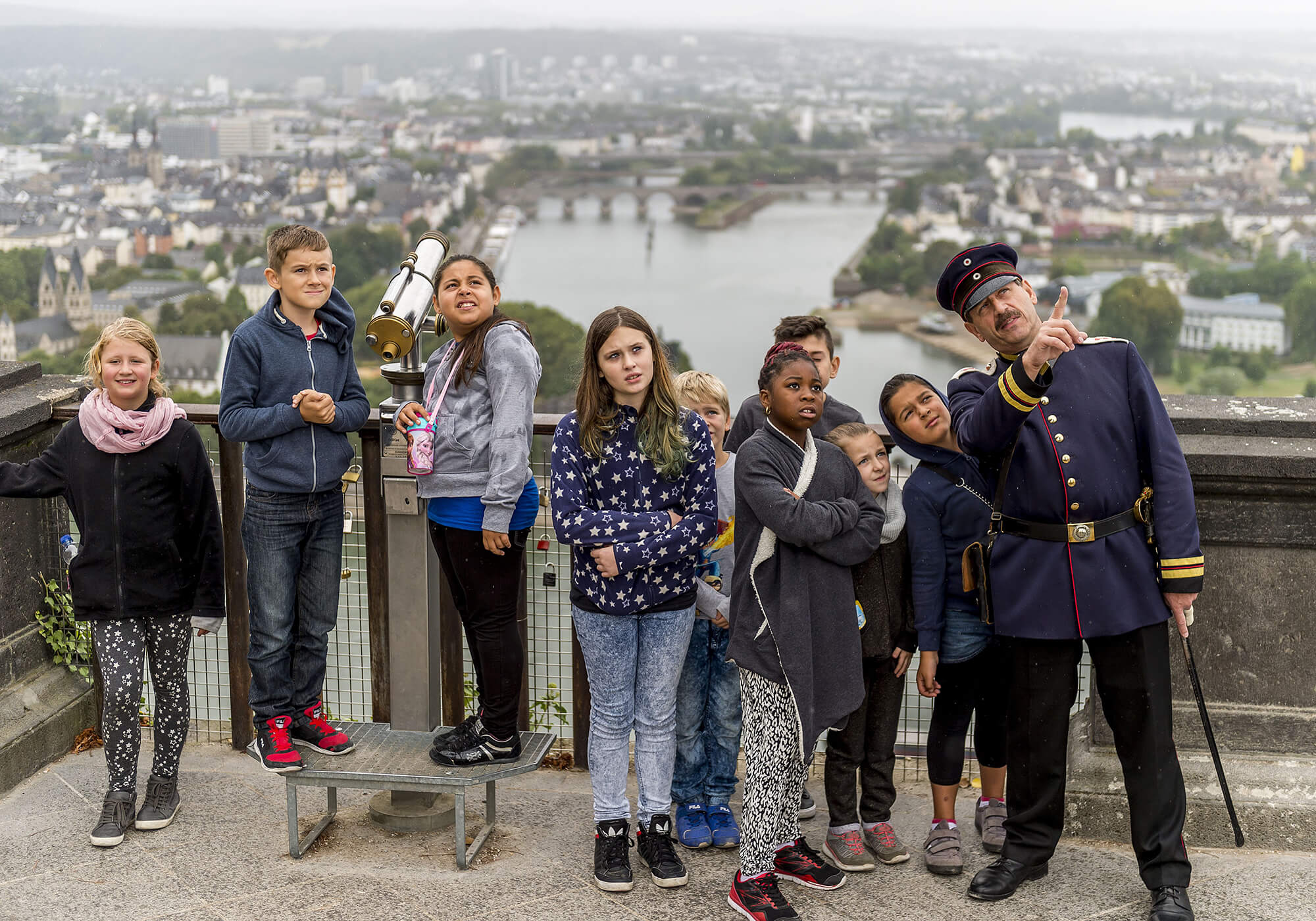 Schulklasse bei der historischen Führung auf Festung Ehrenbreitenstein Koblenz