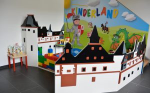 Spielecke Jugendherberge Kaub im Form einer Burg.